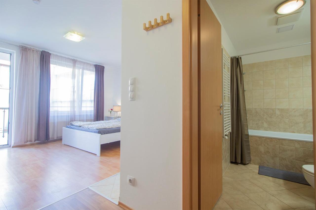 Apartmán Corvin Modern Studio With Ac, Parking Budapešť Exteriér fotografie